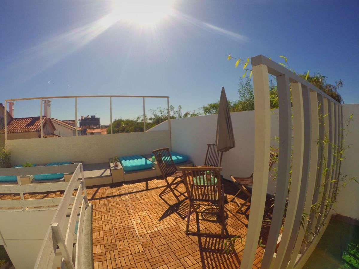 Lisbon Waves Surf Lodge อัลมาดา ภายนอก รูปภาพ