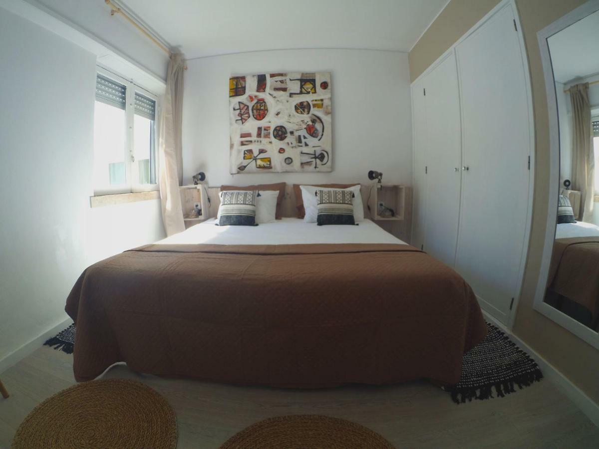 Lisbon Waves Surf Lodge อัลมาดา ภายนอก รูปภาพ