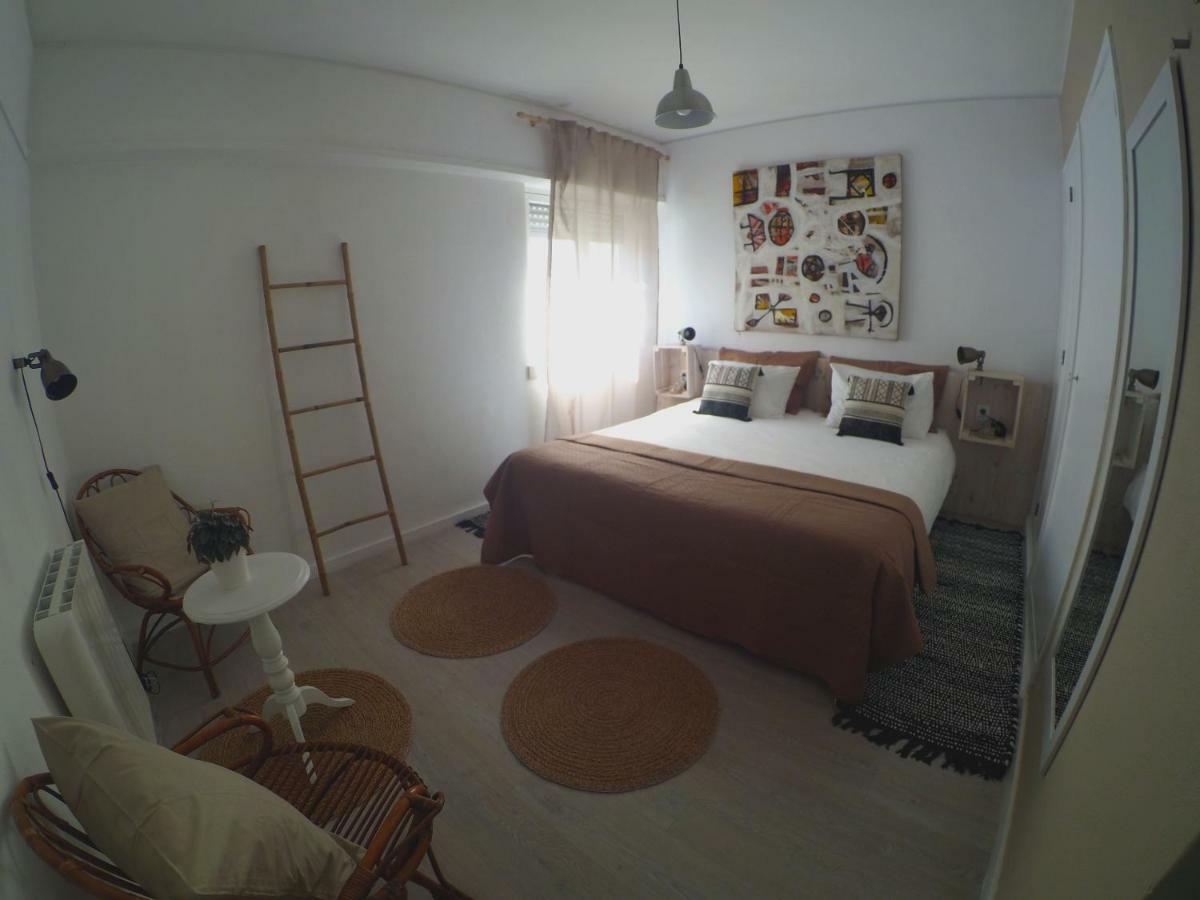 Lisbon Waves Surf Lodge อัลมาดา ภายนอก รูปภาพ